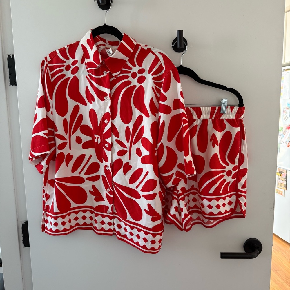 H&M Patterned Set